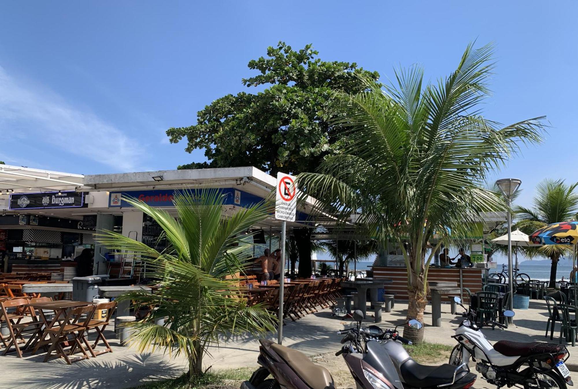 Em Santos Na Ponta Da *